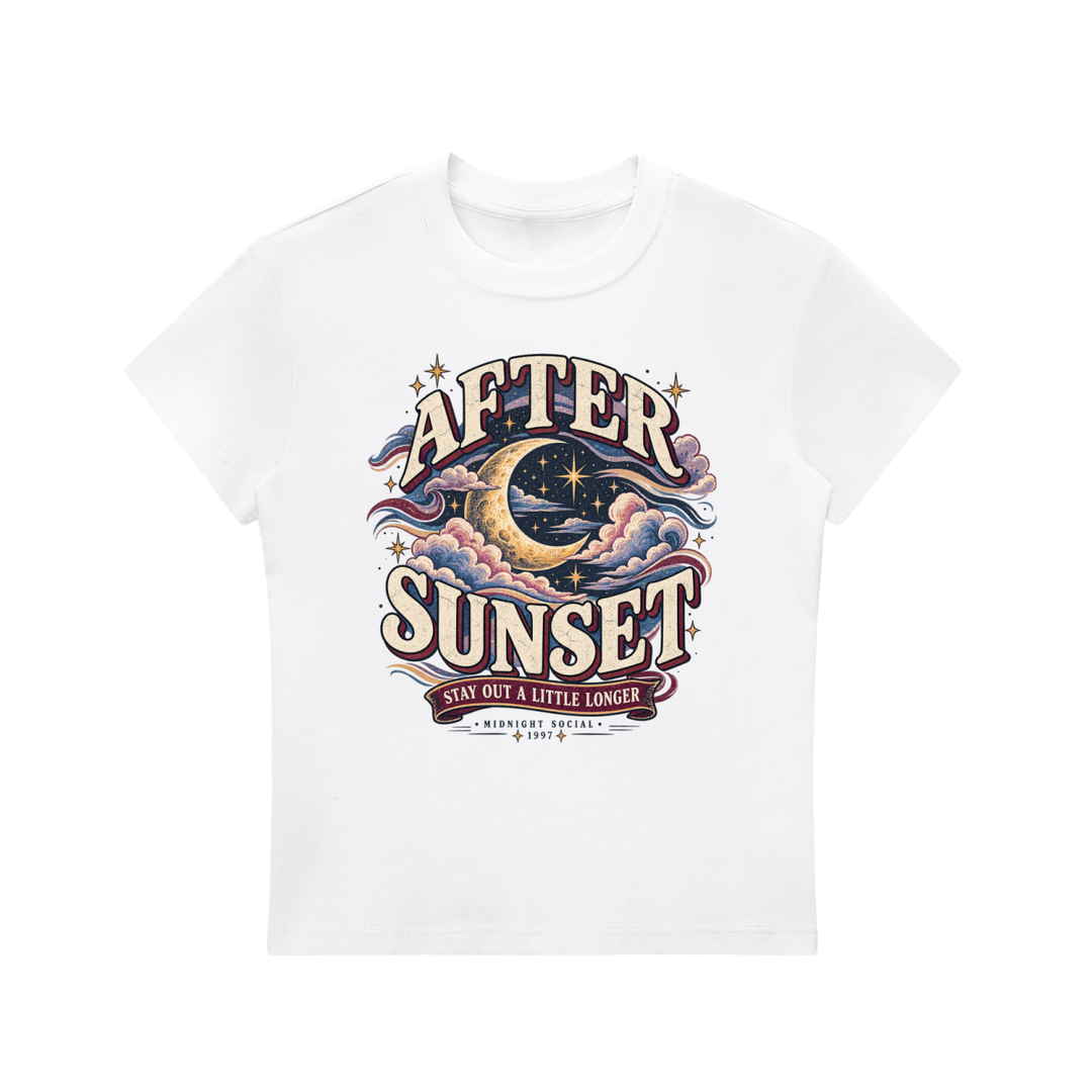 WOMEN GRAPHICS Essential Bodycon Crewneck T-Shirt