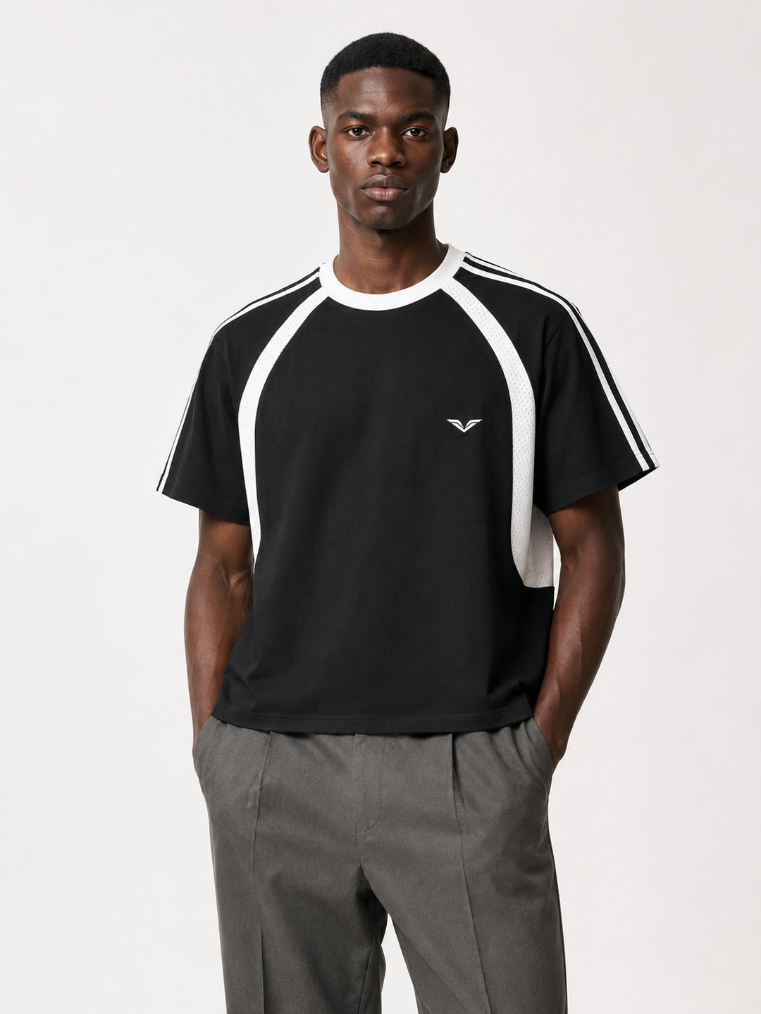 MEN T SHIRT Wing Logo Contrast Stripe Mesh Panel Tee
