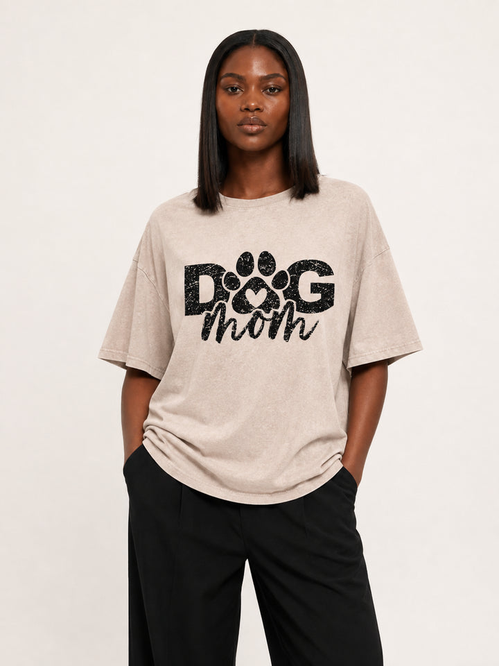 mom lover  Distressed Paw Snow-Washed Tee